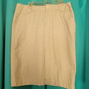 Gap Striped Cream Skirt Size 4 31" W 22"W Cotton/Spandex